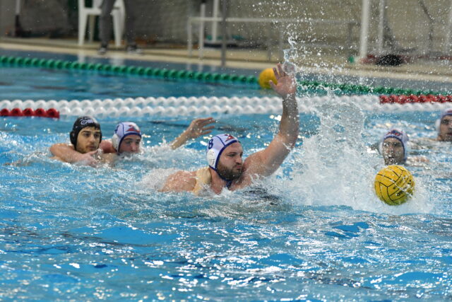 LA DE AKKER VINCE 15-11 CON FLORENTIA